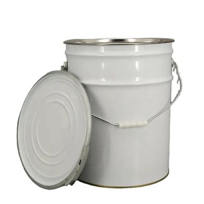 5 galonowy wiaderek z farbą biały metalowy z dźwignią zamkniętą